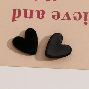 Coppia di ciondoli a cuore floccati neri per creazioni fai-da-te e accessori per cellulari