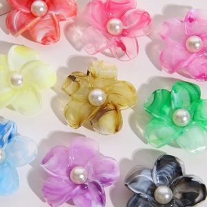 Ciondoli a fiore in acrilico semitrasparente con perle per creazione gioielli DIY