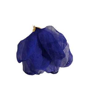 Ciondolo a fiore in rete blu scuro con gancio dorato per gioielli e accessori per capelli