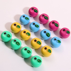 Mini ciondoli a forma di mela in resina in quattro colori per fai da te e accessori fatti a mano