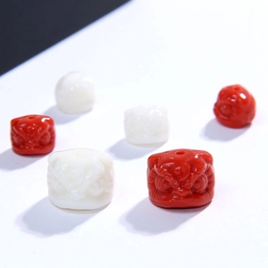 Perline a testa di leone in acrilico rosso e bianco con foro verticale per gioielli DIY