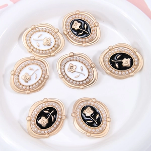 Vintage oval alloy rose pendants with pearl borders and gold frames for DIY jewelry