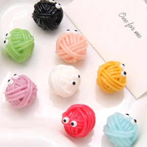 Ciondoli colorati in resina a forma di gomitoli di lana per orecchini e capelli DIY