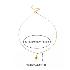 Élégant collier pendentif conque doré avec accents en cristal et chaîne réglable