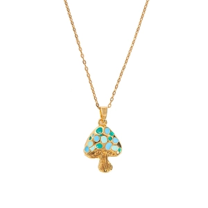 Collana con ciondolo a fungo in acciaio al titanio dorato con pois in smalto colorato