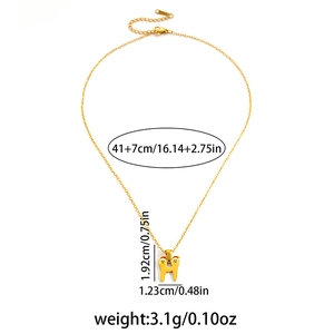 Détail du collier doré avec dimensions 41+7cm et poids 3,1g sur fond blanc épuré