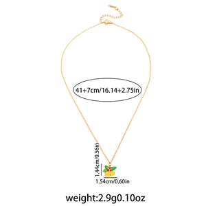 Détails du collier de Noël houx avec longueur de chaîne et dimensions précises du pendentif
