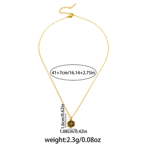 Halloween Spinnennetz Halskette aus Edelstahl in Gold mit Maßen und Gewichtsangaben