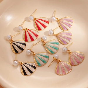 Retro Stainless Steel Shell Artificial Pearl Stud Earrings For Women Elegant Enamel Drip Oil Fan Shaped Dangle Earrings Jewelry