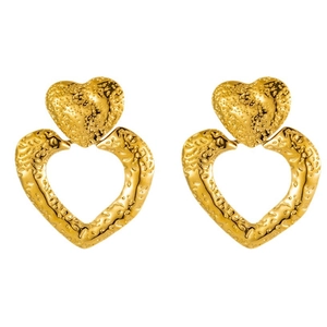 Vintage goldene Herzohrringe mit gehämmerter Metallstruktur und doppeltem Herz-Design-Stil