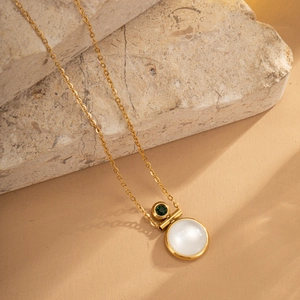 18K Gold Plated Stainless Steel Necklace Geometric Mother Of Pearl Pendant Rhinestone Inlay Minimalist Ins Style Women Jewelry