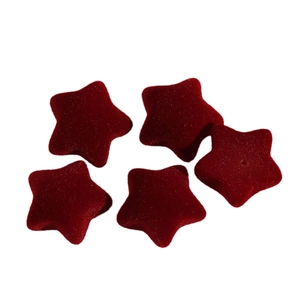 Set de cinco dijes de estrella aterciopelados rojo oscuro para accesorios de cabello y joyas