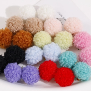 Pompons colorés en fausse fourrure avec boucles en métal pour la création de bijoux DIY