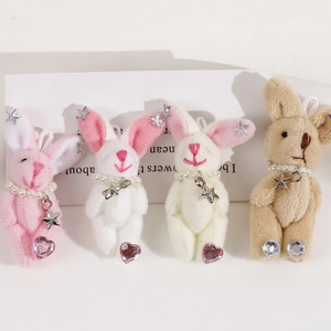 Mignon Pendentif de Sac Lapin en Peluche Avec Collier de Künstliche Perles et Étoile en Métal Strass Porte-clés Lapin pour Femmes