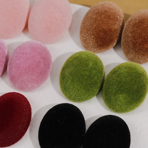 Bunte ovale beflockte Harz-Anhänger für DIY-Schmuck in verschiedenen Herbstfarben