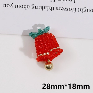 Detail der handgefertigten roten Weihnachtsglocken-Ohrringe, Größe 28mm x 18mm