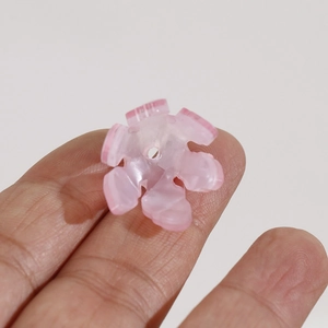 Détails des intercalaires fleurs en résine rose translucide pour bijoux DIY