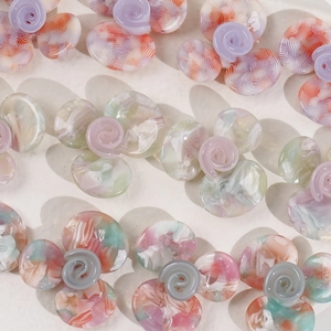 Schicke Acetat-Blumenanhänger mit 3 Blütenblättern für DIY-Schmuck in Pastellfarben