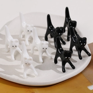 Ciondoli Gatto in Resina Fai da Te Simpatiche Figurine di Gattini Neri e Bianchi per Gioielli Custodia Telefono Decoro Tavolo
