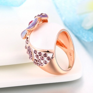 Eleganter Ring 18K GP Roségold mit Pflaumenblüten Weißer Emaille und Kristallen