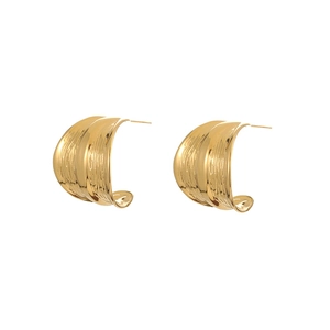 Modern gold-plated C-shaped earrings with unique hammered textured finish