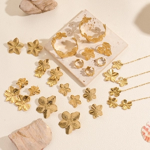 Stainless Steel Flower Jewelry Necklace Earrings Bracelet Ring For Women Vintage Textured Botanical Design Gold Plated Accessory