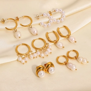 Boucles d'Oreilles en Acier Inoxydable à Perles d'Eau Douce Vintage Français pour Femmes Boucles d'Oreilles Créoles Géométriques Plaquées Or Bijoux de Mode