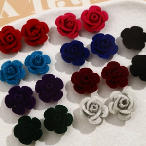 Elegantes pétalos de rosa flocados de varios colores para accesorios DIY y bisutería