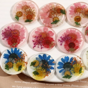 Clear resin round cabochons with real dried flowers for DIY jewelry making accessories