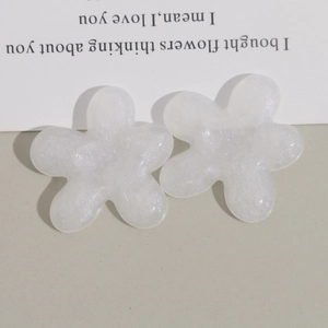 Breloques fleurs à cinq pétales en résine pailletée pour bijoux DIY et accessoires cheveux