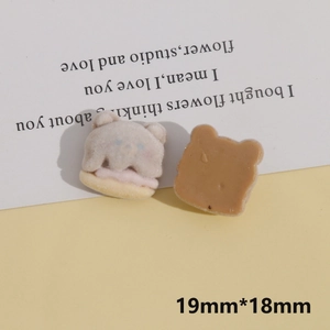Détails des breloques ours 19mm en résine et flocage pour créations artisanales DIY