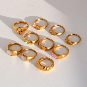Set de anillos de lujo en acero inoxidable dorado con circón y nácar para mujer
