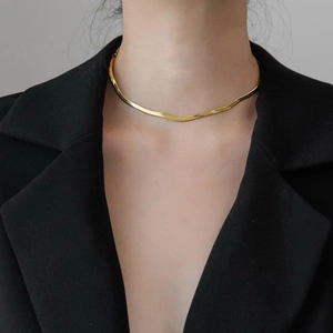 Minimalist Flat Snake Chain Necklace Titanium Steel 18K Gold Plated Herringbone Choker With Heart Pendant For Women