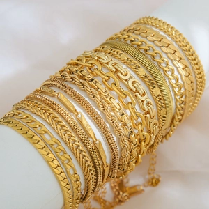 Pulseras de acero inoxidable bañadas en oro de 18 quilates con varios eslabones