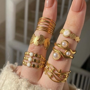 Anello Aperto in Acciaio Inossidabile Placcato Oro Vintage Per Donna Bohemian Ondulato Farfalla Sole Luna Stella Regolabile