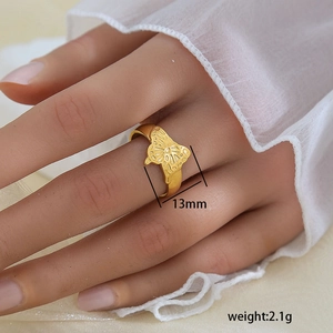 Anillo de mariposa en acero inoxidable chapado en oro 18K con textura de grabado
