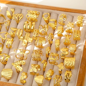 Set di anelli in acciaio inossidabile placcato oro 18 carati con motivi geometrici
