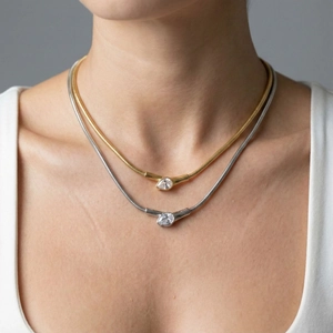 Collane chic a catena di serpente oro e argento con pendente in zircone a goccia