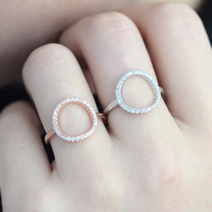 Minimalist O-shaped rose gold and silver rings with cubic zirconia pavé for women
