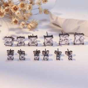 Modern Black Square Rhinestone Stud Earrings With Silver Earring Post For Men Women Geometric Individual Personality Fashion Jewelry