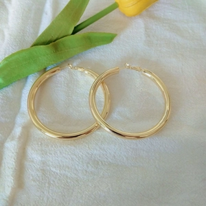 Elegant 925 silver needle 5mm hollow hoop earrings with polished gold mirror finish