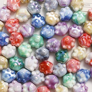 Macro di perline a zampa di gatto colorate con trama sfumata marmorizzata per gioielli fai da te