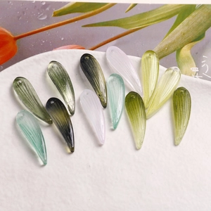 Pendentifs en verre en forme de feuille et goutte pour bijoux DIY en diverses couleurs