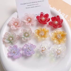 Cuentas de flores de resina con perlas para bisutería DIY en colores variados