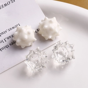 Perle di riccio in resina per orecchini e cover per cellulari in bianco e trasparente