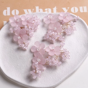 Drei rosa mattierte Glasblumen-Haaraccessoires mit Golddraht und Perlen-Set