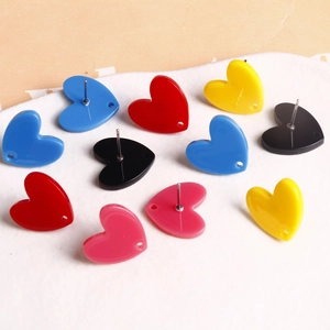 Lot de boucles d'oreilles cœur en acrylique coloré : rouge, bleu, jaune, noir et rose