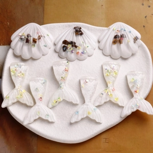 DIY colorful resin shell and mermaid tail accessories with glitter for jewelry making
