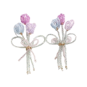Boucles d'oreilles tulipes artisanales en perles de verre avec détails de nœuds dorés