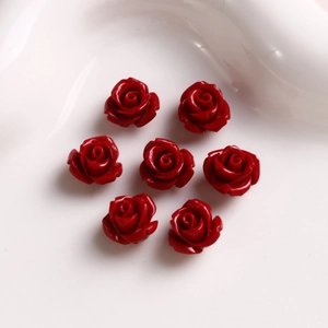 Macro de siete cuentas de rosa de resina roja brillante para joyas DIY y accesorios de pelo